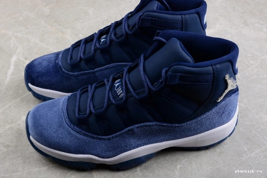 AR0715-441 AR0715-441 11 Midnight Jordan Navy Retro 0312